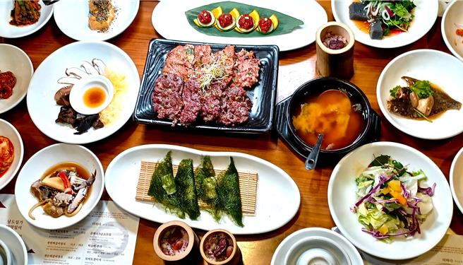 潭陽是牛肉餅的發源，韓國牛肉餅的起源據說來自於古代兩班貴族的飲食愛好，當時是為了方便食用而衍生的風味佳餚。(陳韻萍攝)