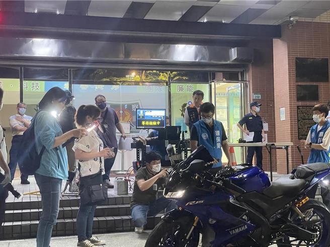 噪音车辆不仅对周边居民的生活造成困扰，还对交通安全构成威胁，桃园环警监合力坚守寧静城。(警方提供／蔡依珍桃园传真)