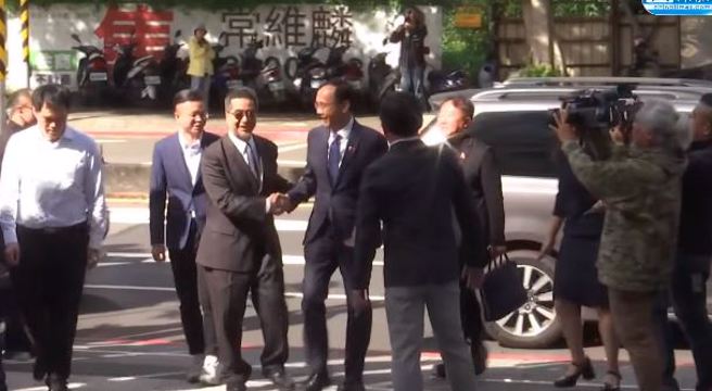 朱立伦抵达现场。(取自直播)