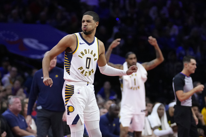 哈利伯顿单场15助攻0失误，史上第5人。（美联社）