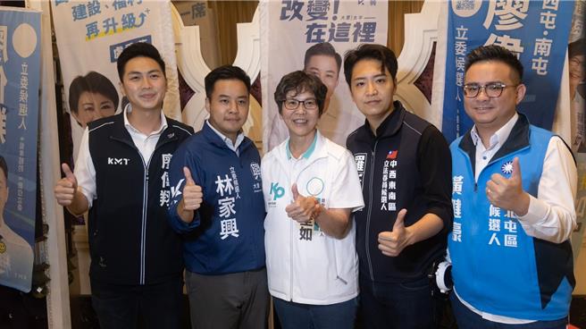 民眾党台中市第一选区立委参选人蔡壁如（中）指出，立委的跨党派合作一直在进行中，现在，总统的合作列车已启动，支持蓝白的民眾一定要有信心。（读者提供／张妍溱台中传真）