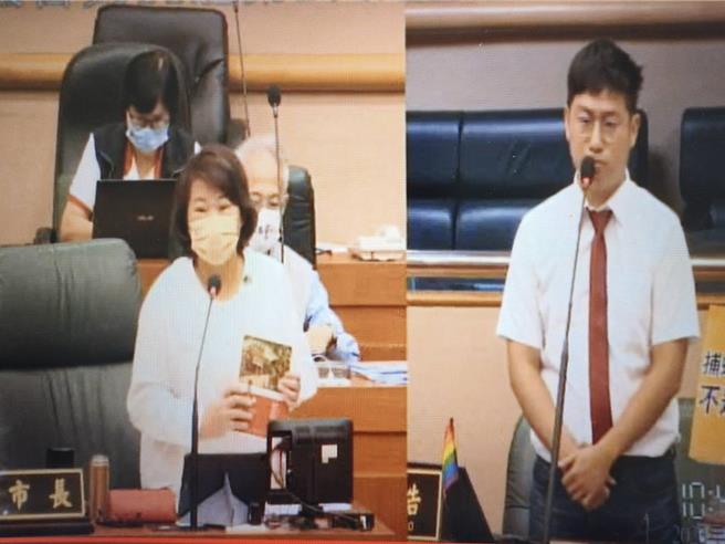 嘉义市议员王浩督促市府纂修市志，市长黄敏惠答询表示已编列明年预算纂修市志。（廖素慧摄）