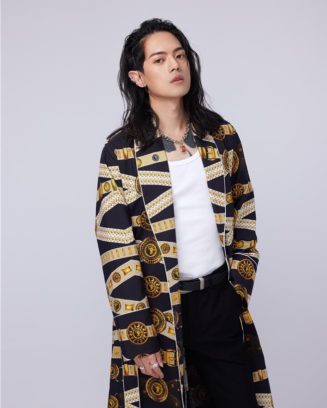 林颐原Euan推出个人EP《32》。（华纳唱片提供）