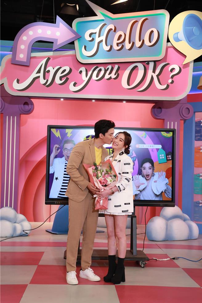 许维恩第一次主持谈话性节目，老公王家梁站台力挺。（东森超视提供）