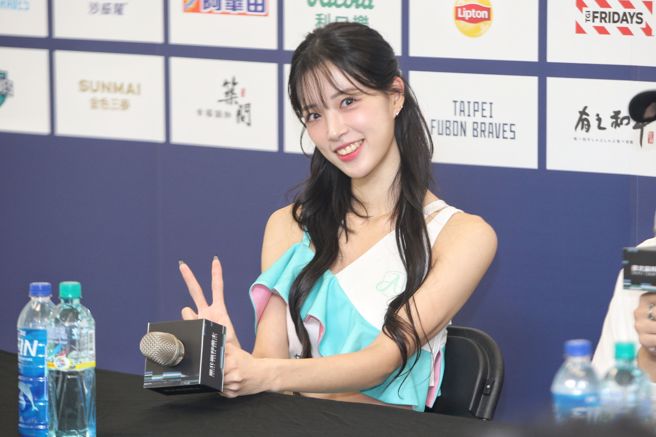 李晧禎大秀甜美笑容。（杜宜諳攝）