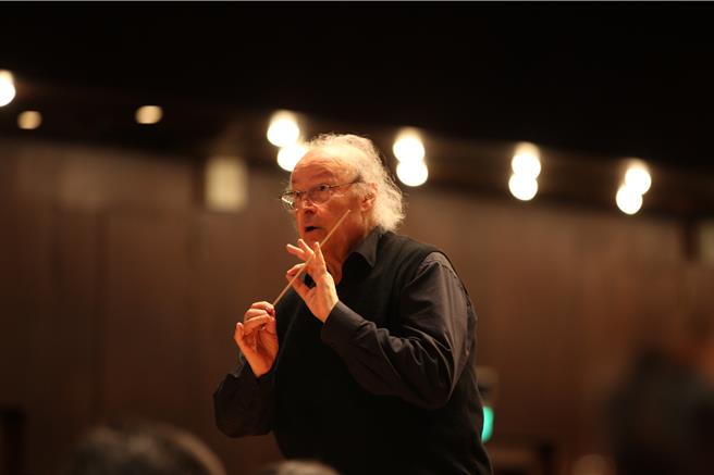 2024年適逢布魯克納誕辰200週年，指揮家殷巴爾將與台北市立交響樂團陸續挑戰演出布魯克納交響曲全集。（台北市立交響樂團提供／李欣恬台北傳真）