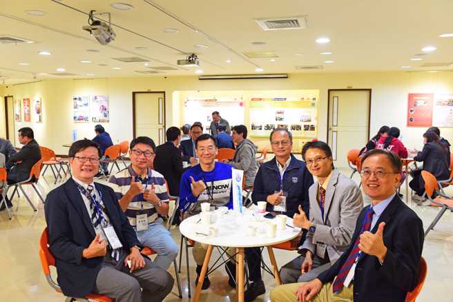 伙伴学校校长、主管、嘉宾合影。(照片/中臺科大提供)