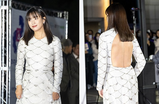 韩孝周出席大钟奖颁奖典礼。（图／翻摄自韩网）