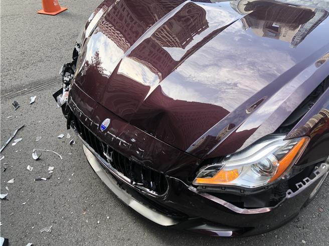 俗称「快乐波特」的Maserati Quattroporte S Q4，当年要价668万元起。（民眾提供／张亦惠台中传真）