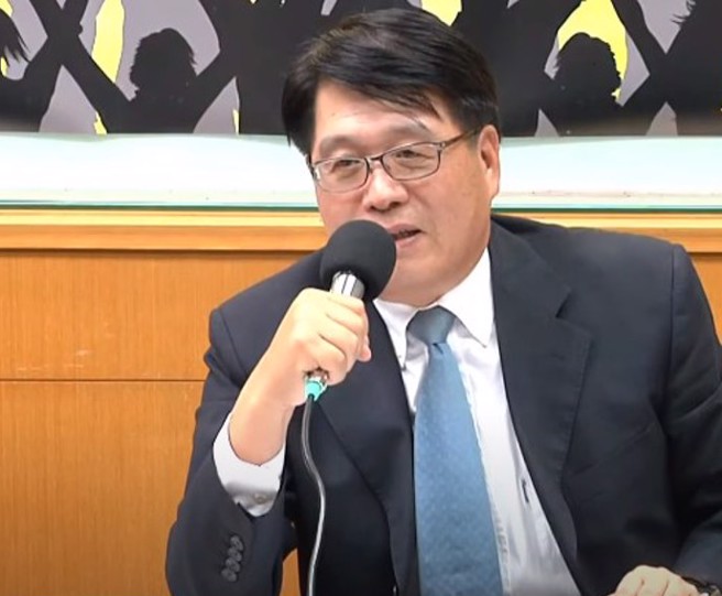 台湾民意基金会董事长游盈隆。(翻摄自中天新闻YouTube)