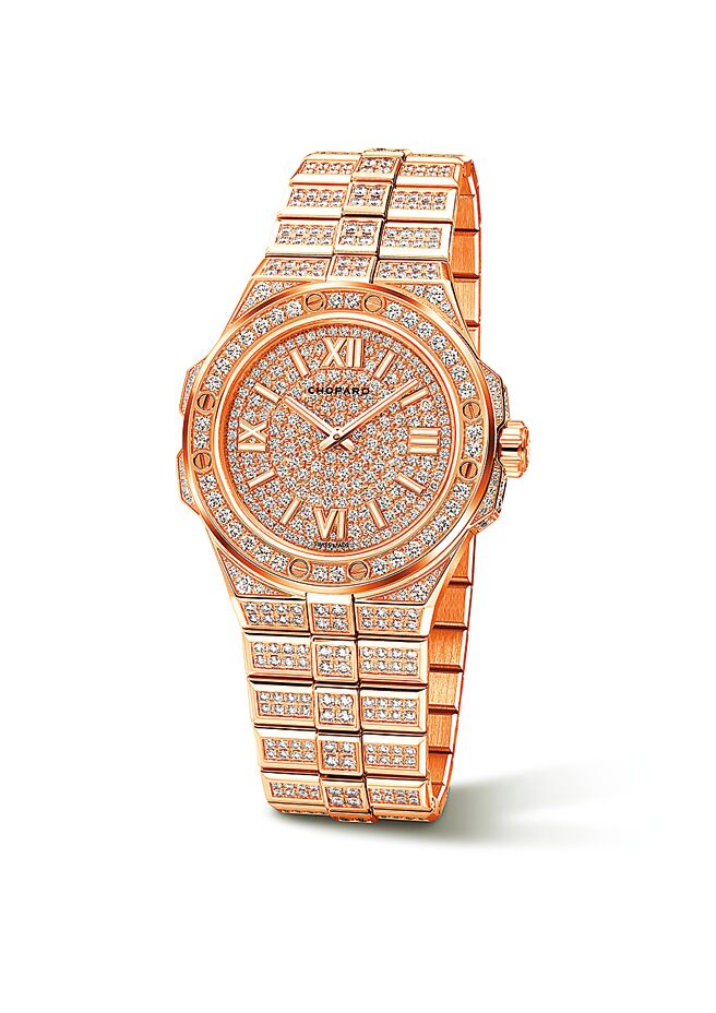 满钻奢华版的Alpine Eagle Frozen系列玫瑰金镶钻腕表，让人联想到阿尔卑斯冰川上细小晶莹剔透的冰霜。（CHOPARD提供）