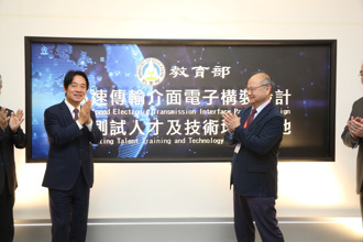 龍華科技大學成立「高速傳輸介面電子構裝人才培育基地」實作銜接職場