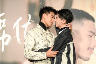 「小楊祐寧」戰床戲硬到不行 黃丞邦拍對手戲狂被摸腰部下方