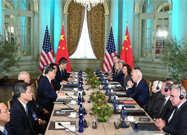 大陆国家主席习近平旧金山当地时间15日，与美国总统拜登举行会晤。（摘自新华网）