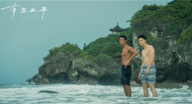 謝展榮（右）和吳慷仁有不少對手戲。（TVBS提供）