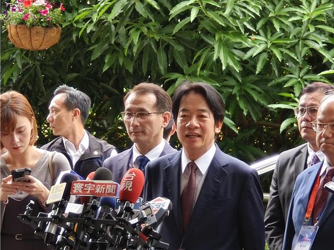 國台辦指副總統賴清德搭配駐美代表蕭美琴參選總統，是獨上加獨。賴清德回應，這是公然介入選舉。（賴佑維攝）