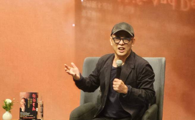 網瘋傳烏龍死訊，武打巨星李連杰今（16）日現身活動駁斥傳聞。（游定剛拍攝）