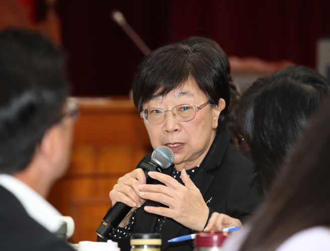 立法院财政委员会16日继续审查「房屋税条例」21案，列席的财政部次长李庆华（图）回应立委问题。（刘宗龙摄）