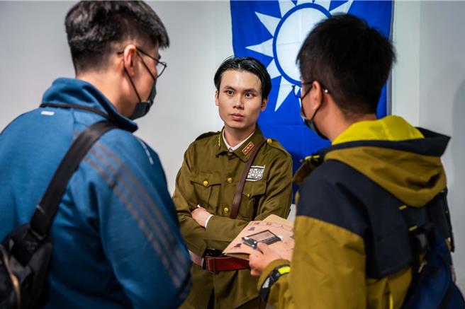 「2023藝起來新莊串門子」以遊歷新莊廟史為主題，只要在11月18日參與真人RPG闖關，就可獲得特色明信片。（新北市文化局提供）