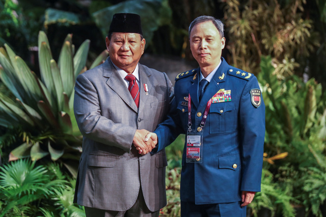 东协防长扩大会议在印尼展开，中国前国防部长李尚福在上个月遭免职后，会议便由中共中央军委联合参谋部副参谋长景建峰出席。（图／路透社）