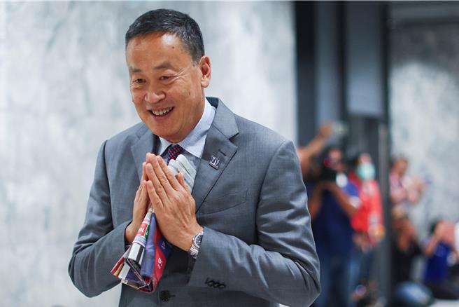 泰国总理赛塔（Srettha Thavisin）近日宣布启动一项耗资1兆泰铢（约合280亿美元）的「陆桥项目」，声称这项计画将替代马六甲海峡，成为低成本、快速且安全的通道。图为泰国总理赛塔。（路透社）