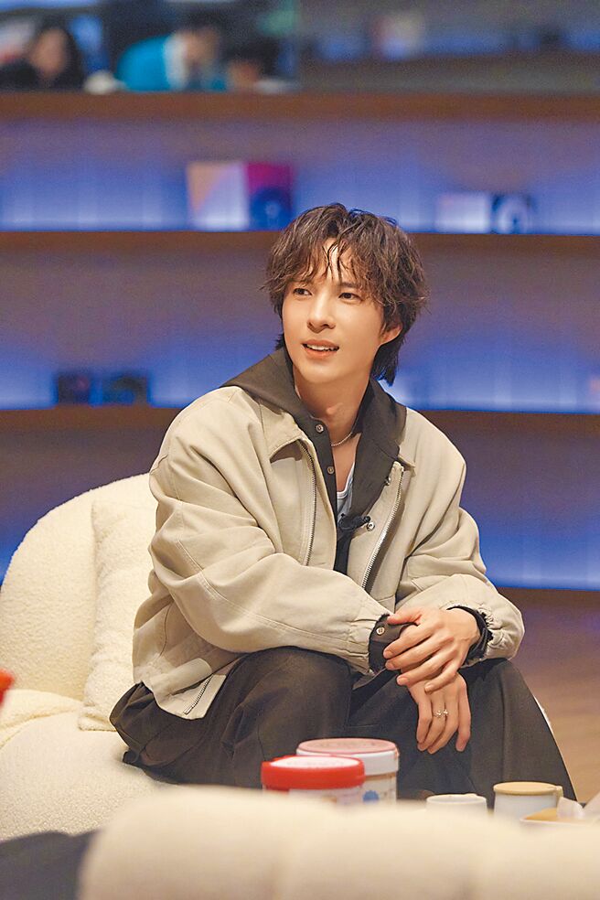 陈势安日前上音乐综艺节目回忆往事。（湖南卫视提供）