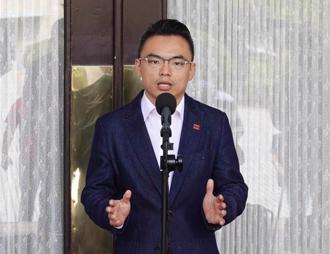 国民党控何博文妻涉统战  洪孟楷讥何现世报