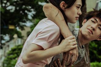 邱偲琹甜蜜同框男友郭方儒劇照曝光 相識原因很戲劇化