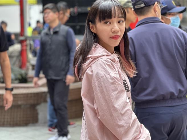 高雄市民进党立委候选人黄捷表示「我起步得比别人晚，所以要跑得比别人快」。（杨舒婷摄）