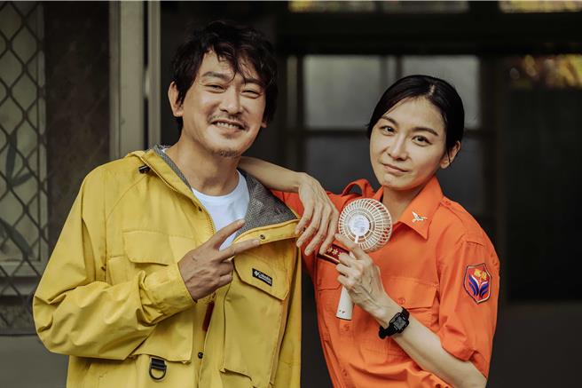 王識賢（左）和江祖平相隔14年再度合作默契依舊。（東森提供）