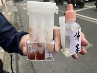 「佛茶」保平安又挡罚单 搬出妈妈说的！男子惨了