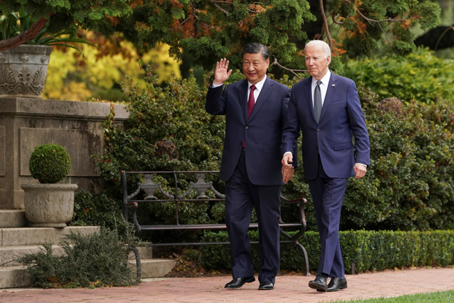 美中領導人15日結束舊金山會談，美國國會反應好壞參半。民主黨人多樂見雙方對話，讚許總統拜登競爭與外交並進，共和黨人則批評與中國對話的代價太高。(圖/路透社)