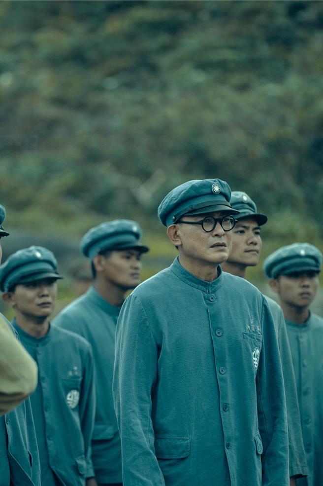 王識賢在《星空下的黑潮島嶼》飾演內科醫師政治犯。（客家電視台提供）