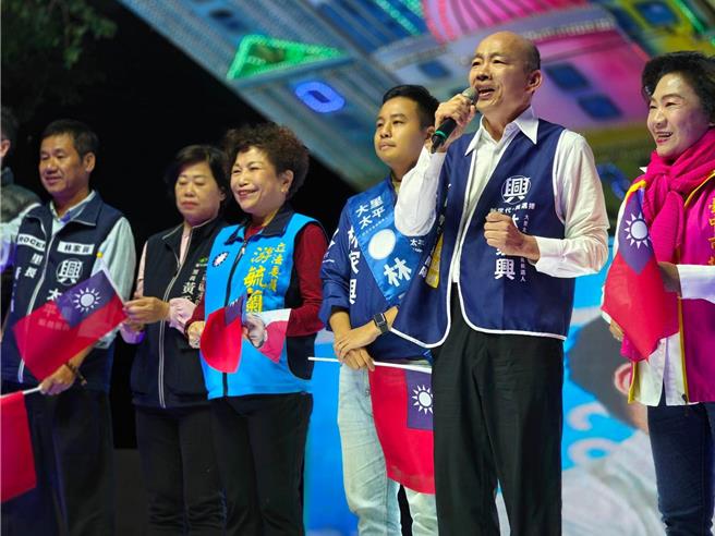 前高雄市长韩国瑜17日傍晚公开为国民党提名台中立委七选区参选人林家兴助选。（林家兴提供／冯惠宜台中传真）