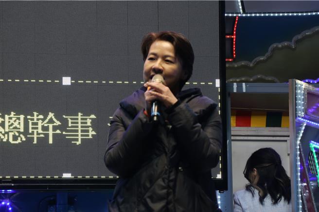 民眾党总统参选人柯文哲竞选总干事黄珊珊18日晚间大谈蓝白合过程，强调2党应继续保持善意好好协商。（蔡明亘摄）