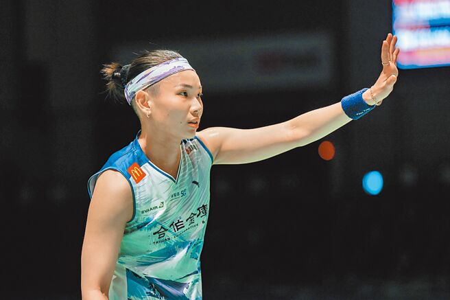 戴资颖在女单8强赛时，于第3局因膝盖不适忍痛退赛。（Badminton Photo提供）