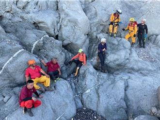 男未帶裝備就攀爬象鼻隧道 體力不支困峭壁