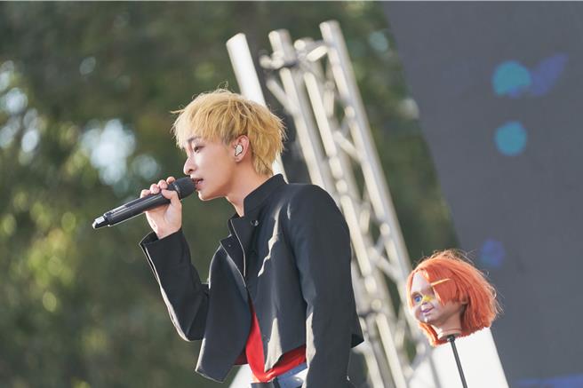 Shawn尚融18日为「Google Pixel挺美好发声」演唱会登台演出。（索尼音乐提供）