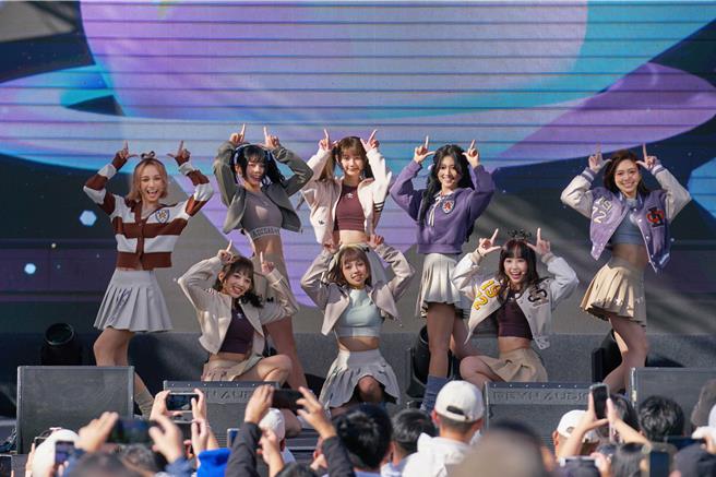 PINK FUN18日为「Google Pixel挺美好发声」演唱会打头阵。（索尼音乐提供）