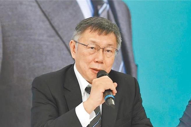 国民党总统参选人侯友宜今21日下午临时召开记者会，侯友宜提议，明天双方各派两个学者专家，就9份民调讨论，全程公开，赢的正，输的副，而民眾党总统参选人柯文哲今日也对于侯友宜稍早召开记者会回应蓝白协商说话了。（报系资料照片）