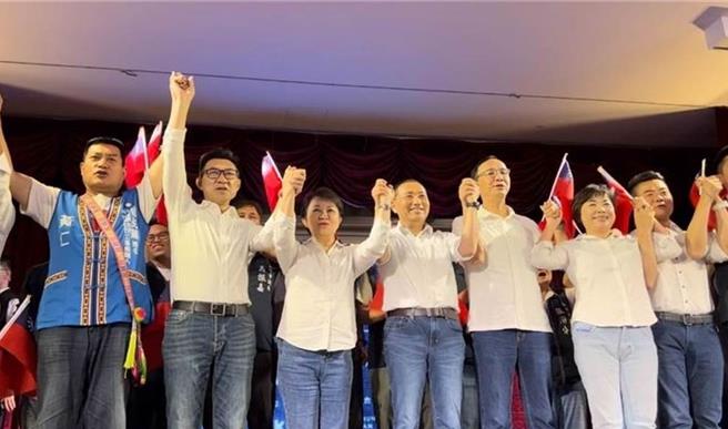 國民黨主席朱立倫、台中市長盧秀燕21日將陪同國民黨提名立委參選人聯合登記。(資料照片)