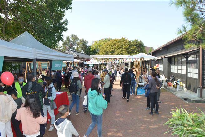 市集吸引不少民眾参与。（苗栗县政府提供／李京升苗栗传真）