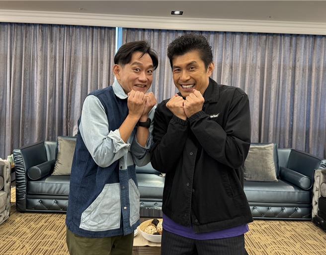 陈家逵、苏炳宪是《爱的荣耀》一对活宝。（民视提供）