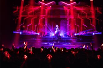 日本人气Vsinger「HACHI」首在台开唱 实现嗑滷肉饭心愿