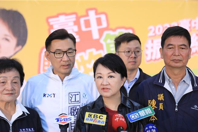國民黨2024不分區立委名單已出爐，台中市副市長王育敏列名不分區，市長盧秀燕20日表示，台中國會力量弱，謝謝黨中央聽到地方需求。（陳淑娥攝）