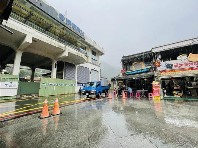 台铁瑞芳车站往返猴硐车站的路线今（20）上午9时许因气温骤降，导致钢轨焊接处冷缩出现裂缝，导致部分车次延迟。（报系资料照）