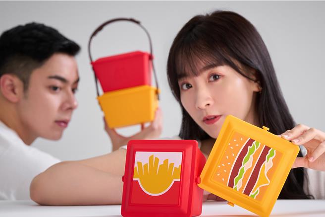 台湾麦当劳全球独家「麦当劳狂粉必收置物盒」限时限量开卖，购买任一产品加309元就可带走。（麦当劳提供／朱世凯台北传真）