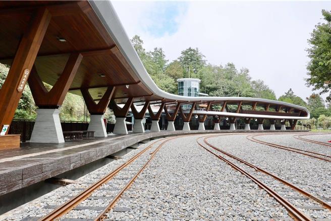 阿里山祝山车站全新改建完工，因为经歷眾人12年的努力，才能缔造5个第一。（林铁及文资处提供∕吕妍庭嘉义传真）