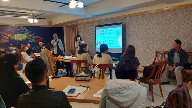 高市客委會楊瑞霞與酷點董事長黃丙喜開場致詞（圖片來源：高雄市客家事務委員會提供）