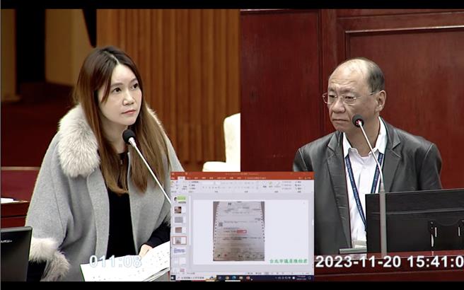 台北市议员陈怡君（左）今在议会民政部门质询表示，日前接获多位民政局某科室基层公务人员陈情遭科长霸凌。（摘自台北市议会云端议事影音网站／蔡佩珈台北传真）